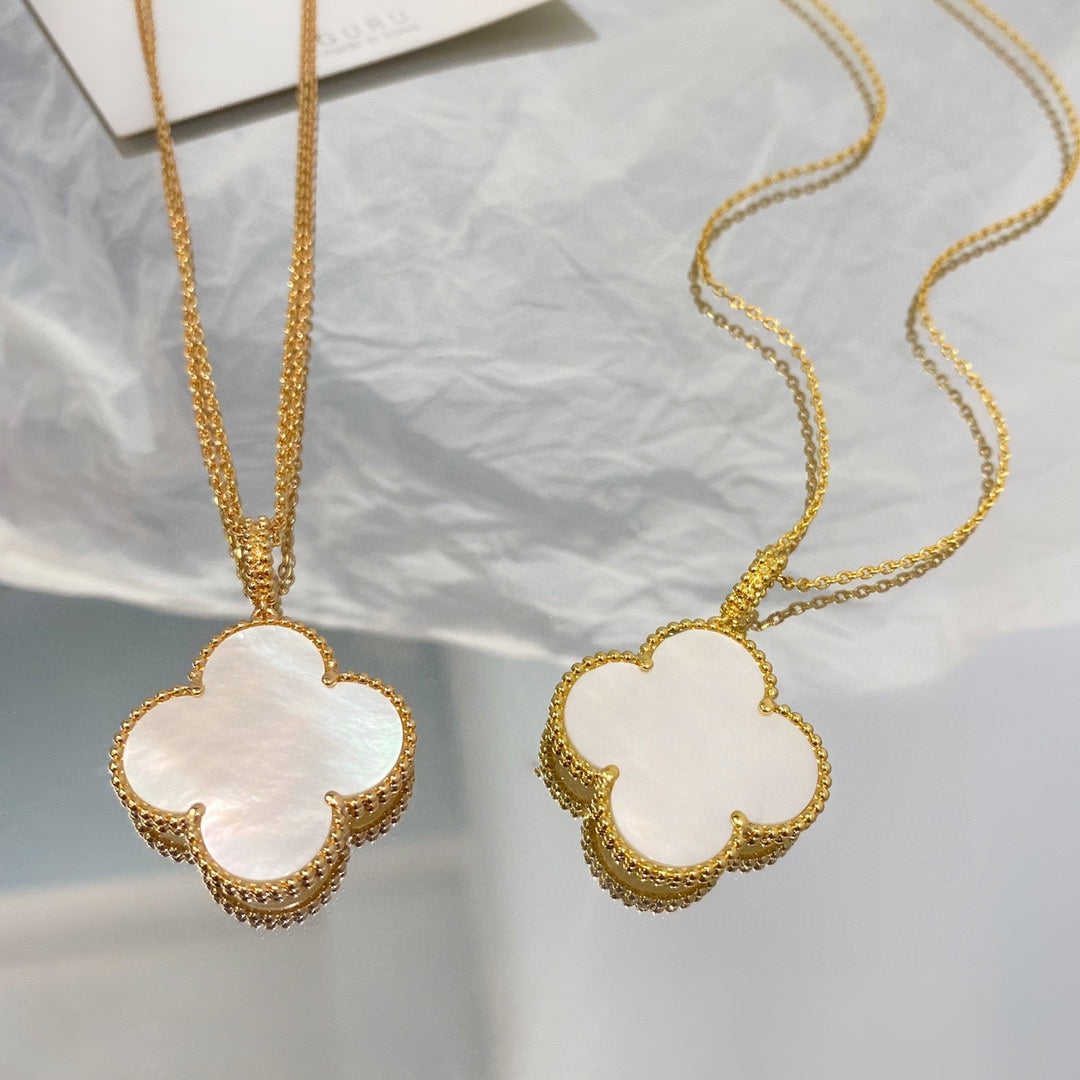 [ELAN LUXE]CLOVER 25MM MOP LARGE PENDANT NECKLACE