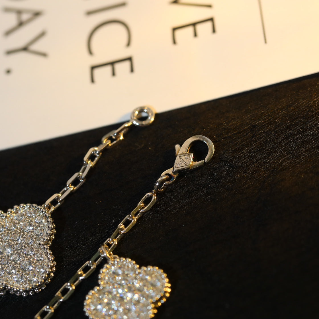 [ELAN LUXE]CLOVER BRACELET 5 MOTIF SILVER DIAMOND PAVED