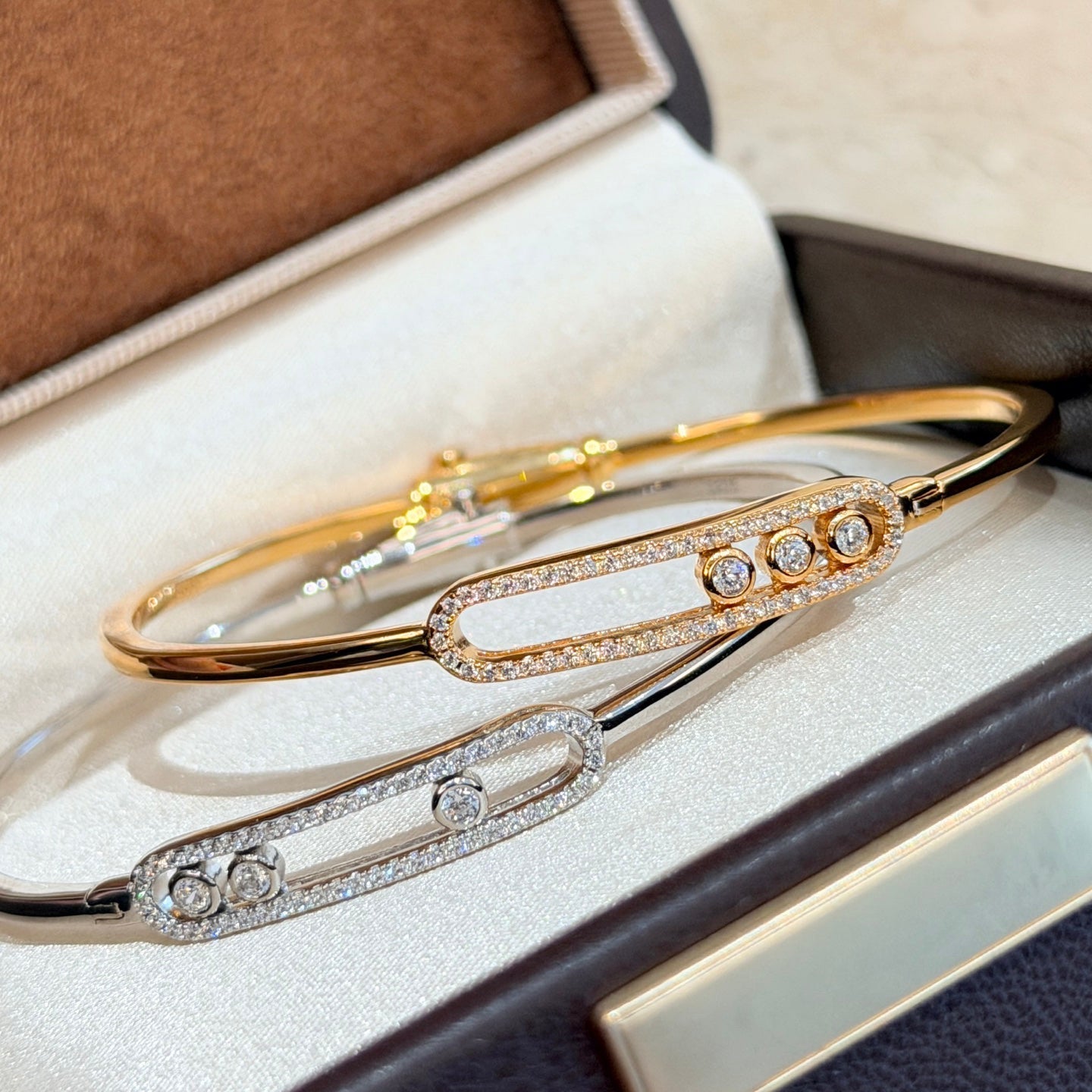 [ELAN LUXE]Move Pav Diamond Bangle Bracelet M