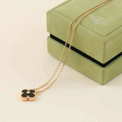 [ELAN LUXE]CLOVER 15MM DIAMOND ONYX NECKLACE