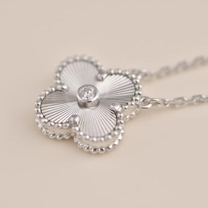 [ELAN LUXE]CLOVER  15MM DIAMOND LASER NECKLACE SILVER