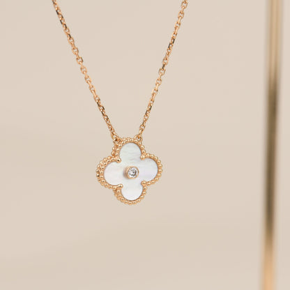 [ELAN LUXE]CLOVER 15MM DIAMOND WHITE FRITILLARIA NECKLACE