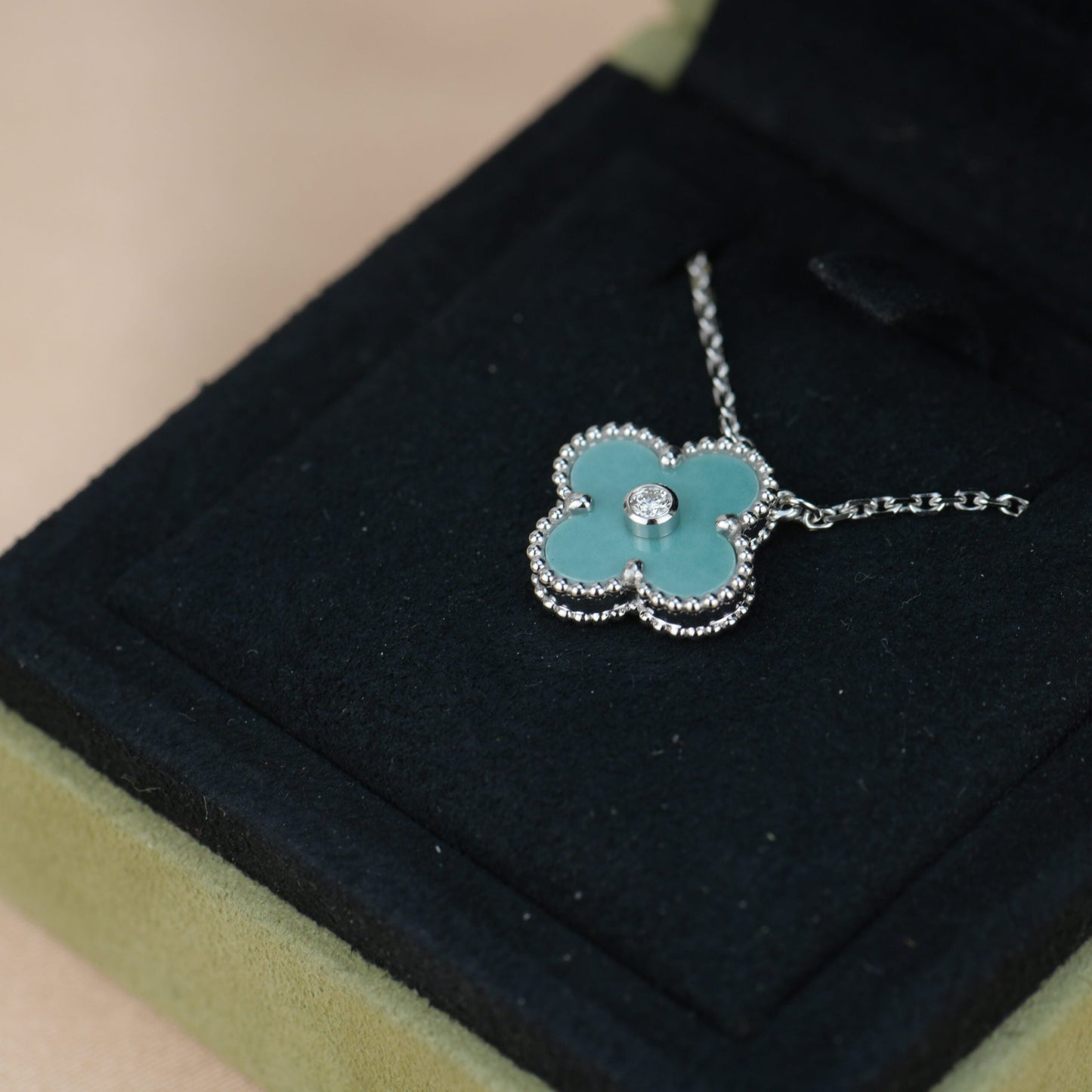 [ELAN LUXE]CLOVER 15MM DIAMOND SVRES PORCELAIN  NECKLACE SILVER