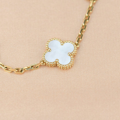[ELAN LUXE]CLOVER  5 MOTIF WHITE MOP BRACELET