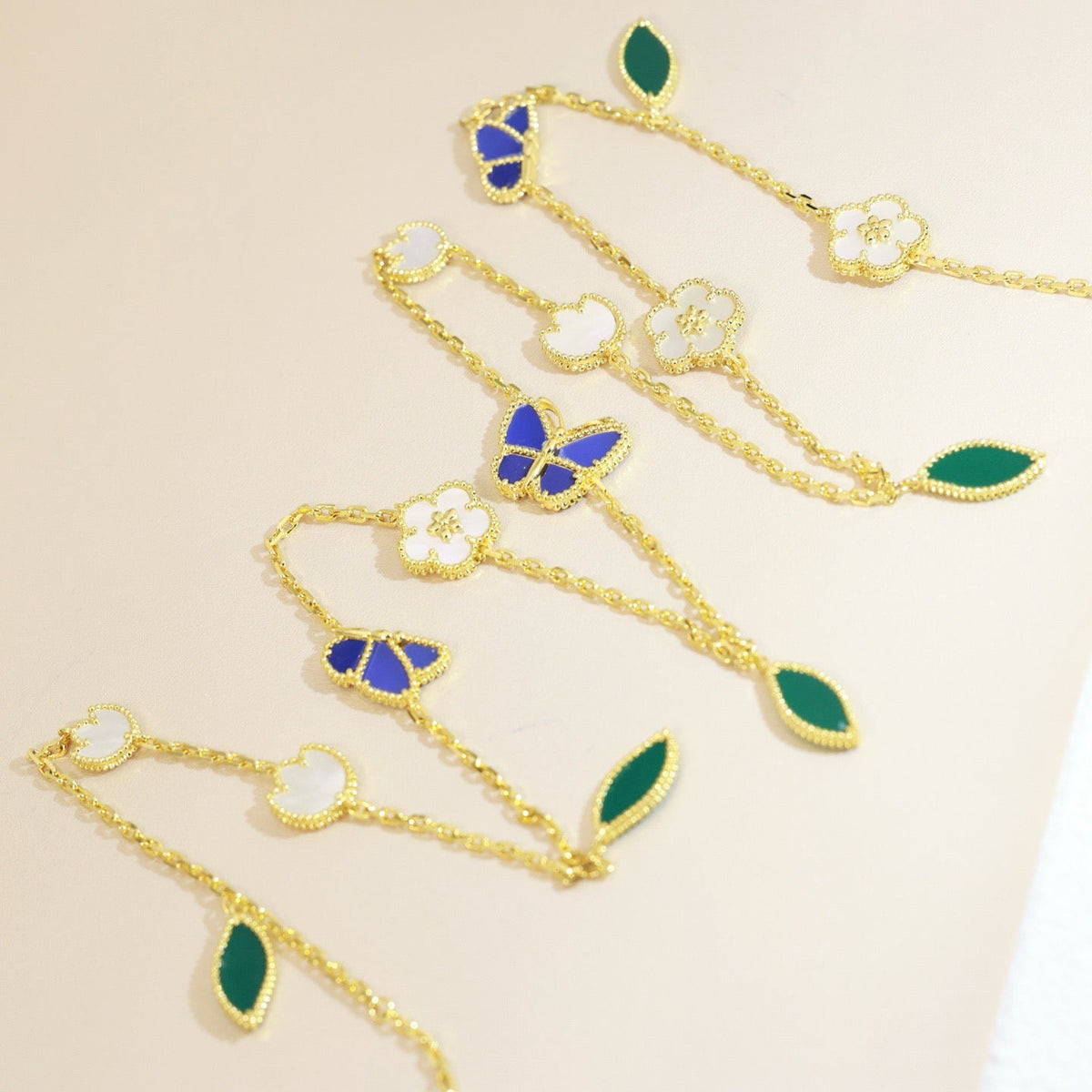 [ELAN LUXE]LUCKY SPRING BUTTERFLY 15 FLOWER NECKLACE