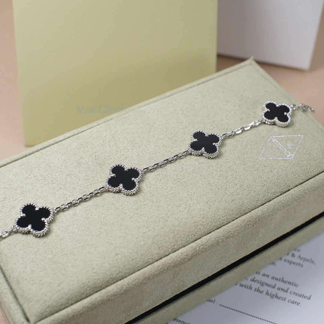 [ELAN LUXE]CLOVER 5 MOTIF ONYXS  BRACELET SILVER