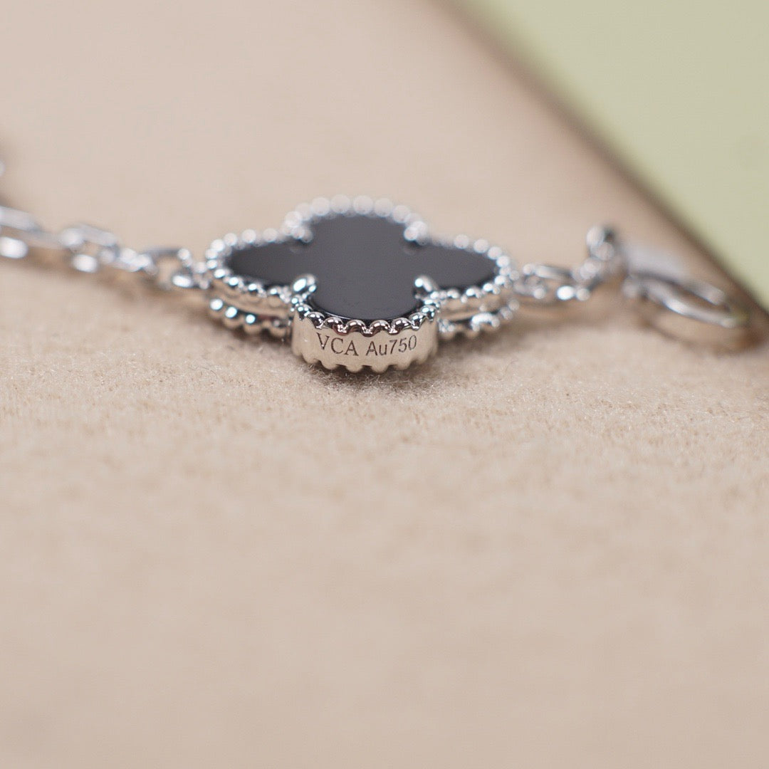 [ELAN LUXE]CLOVER 5 MOTIF ONYXS  BRACELET SILVER