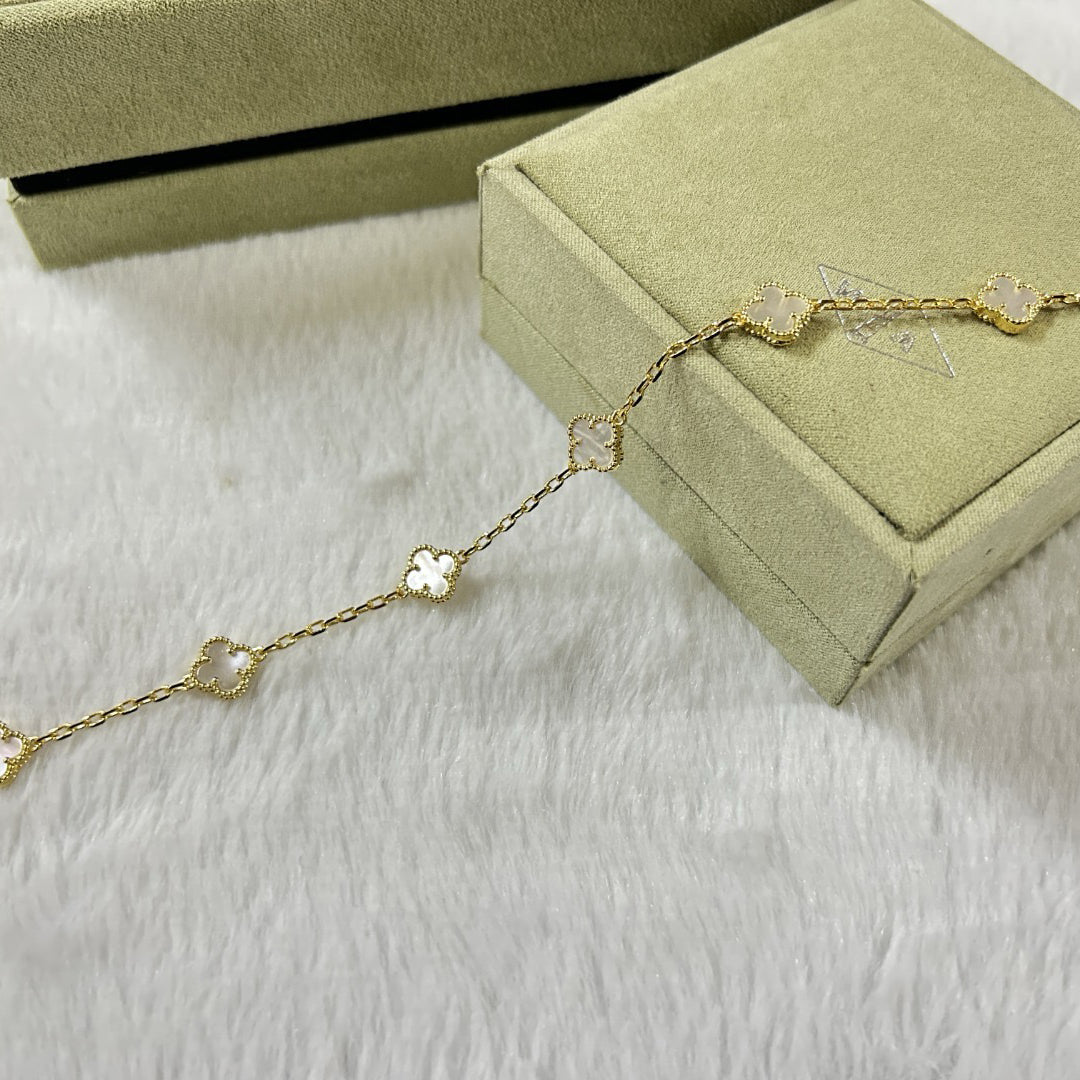 [ELAN LUXE]CLOVER 6 MOTIF WHITE MOP BRACELET