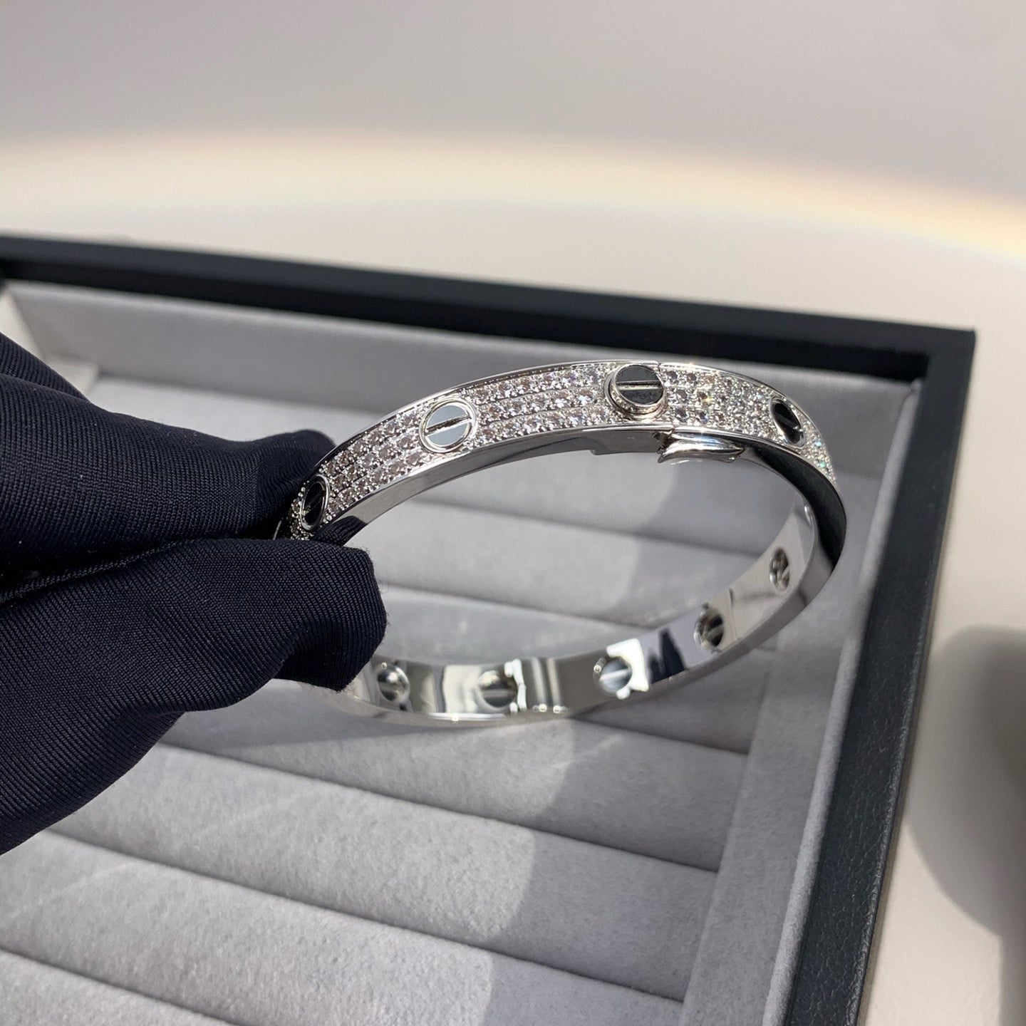 [ELAN LUXE]LOVE BRACELET 6.1MM DIAMOND-PAVED CERAMIC