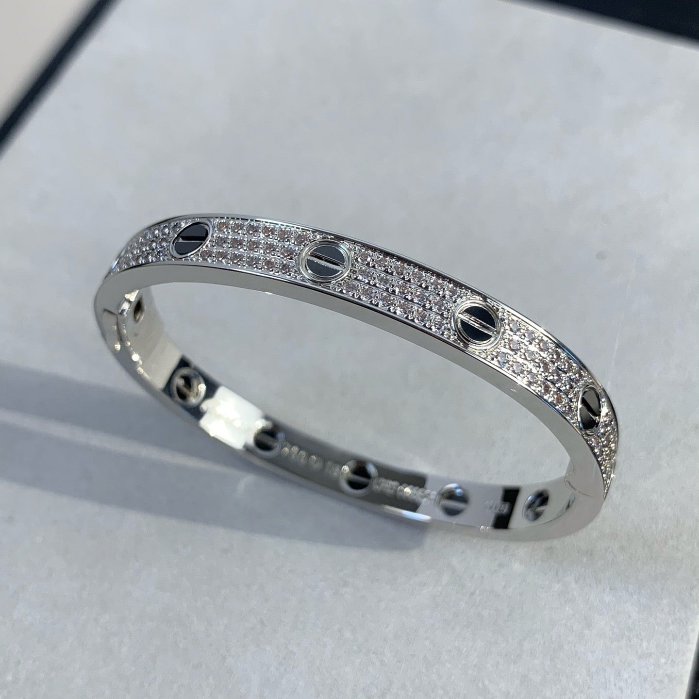 [ELAN LUXE]LOVE BRACELET 6.1MM DIAMOND-PAVED CERAMIC