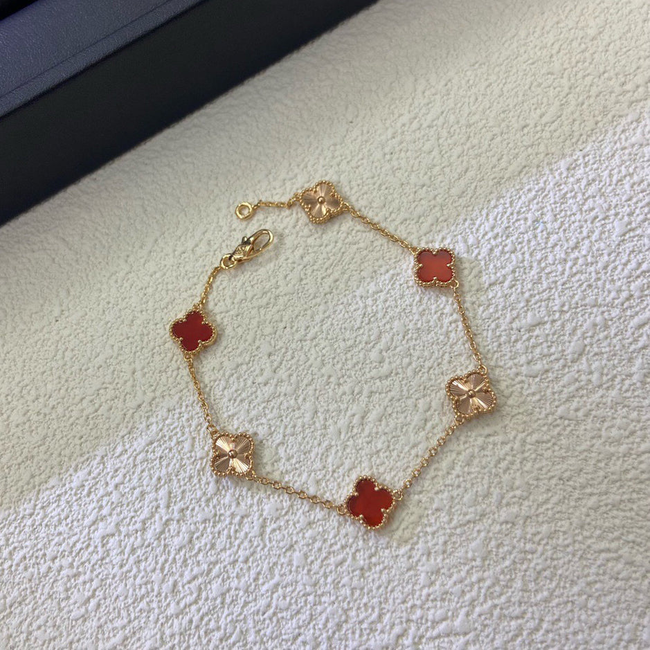 [ELAN LUXE]CLOVER 6 MOTIF RED AGATE LASER BRACELET