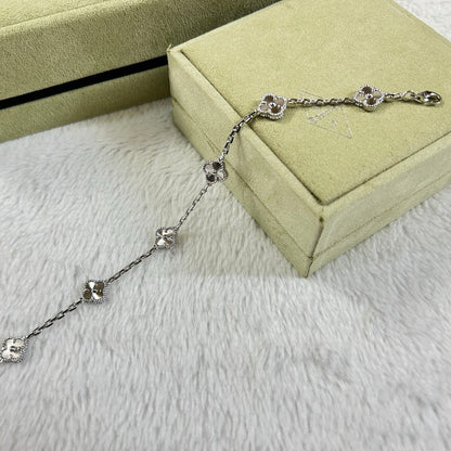 [ELAN LUXE]CLOVER 6 MOTIF DIAMOND BRACELET