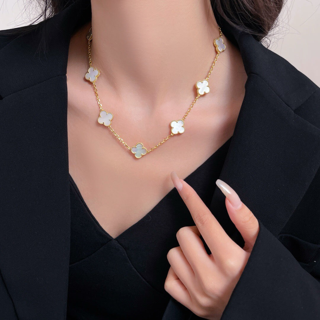 [ELAN LUXE]CLOVER 10 MOTIFS WHITE MOTHER OF PEARL NECKLACE