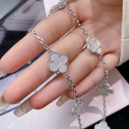 [ELAN LUXE]CLOVER 10 MOTIFS WHITE MOTHER OF PEARL NECKLACE