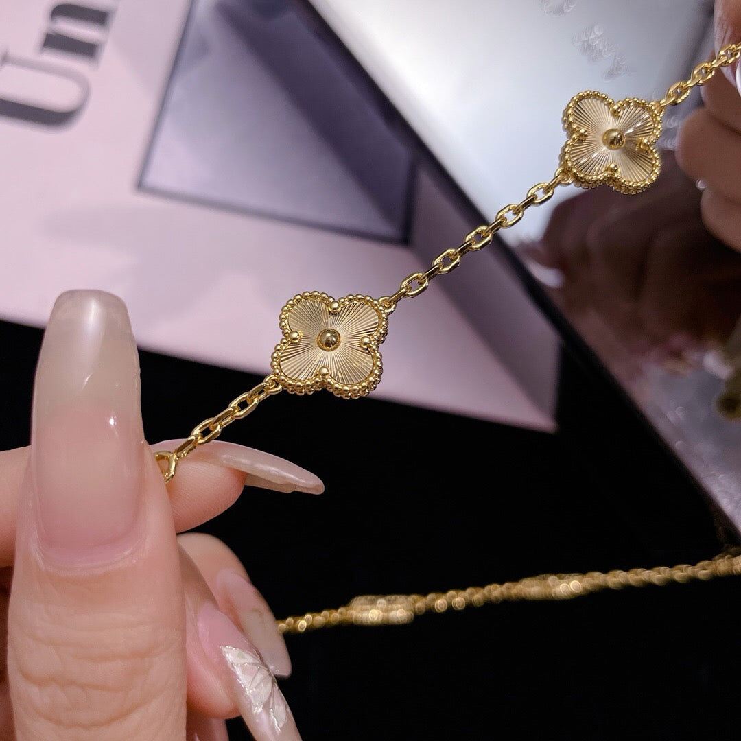 [ELAN LUXE]CLOVER 10 MOTIFS LASER NECKLACE