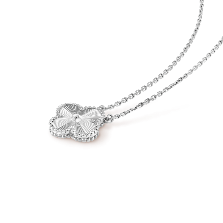 [ELAN LUXE]CLOVER 15MM LASER NECKLACE SILVER