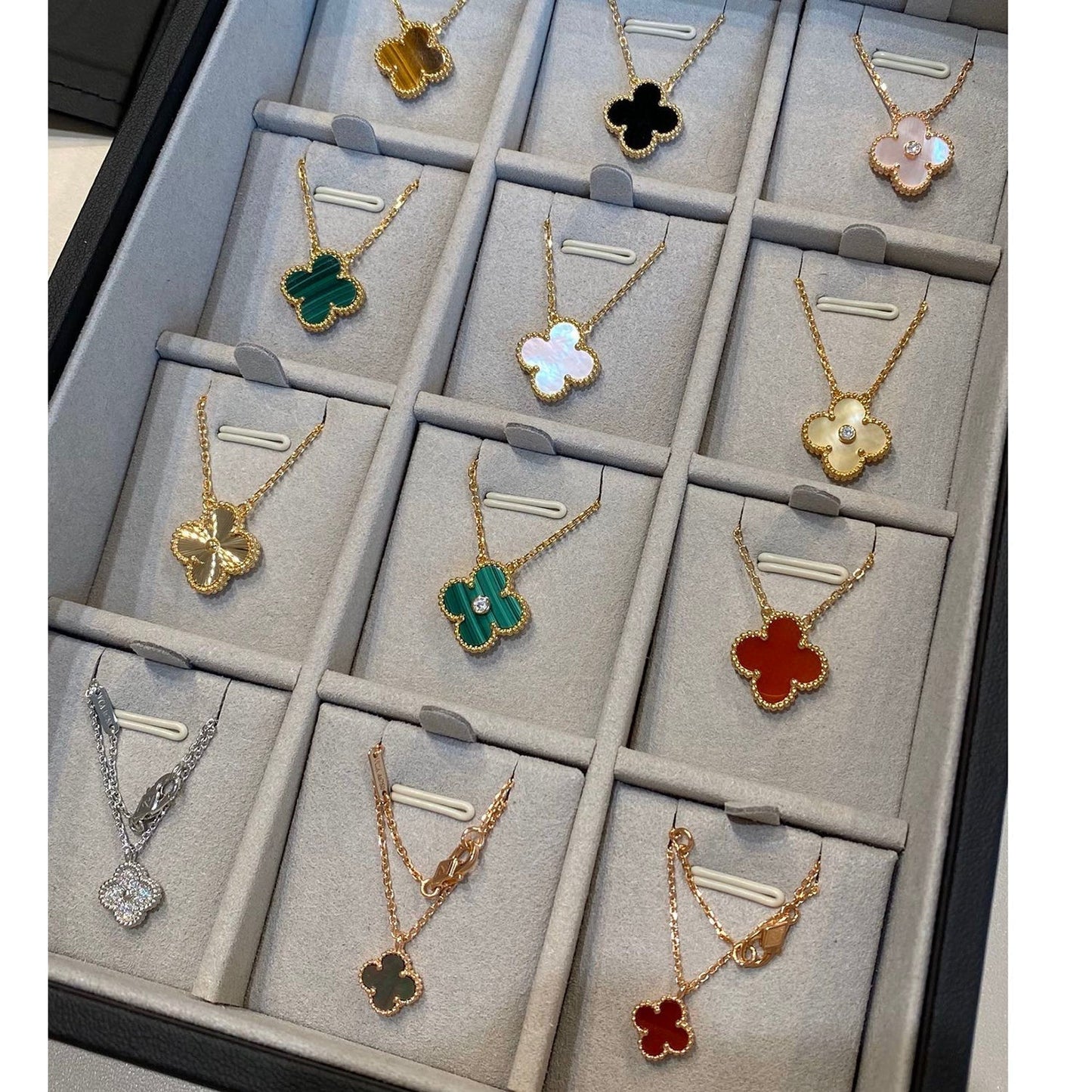 [ELAN LUXE]CLOVER 15MM MALACHITE SINGLE FLOWER  NECKLACE