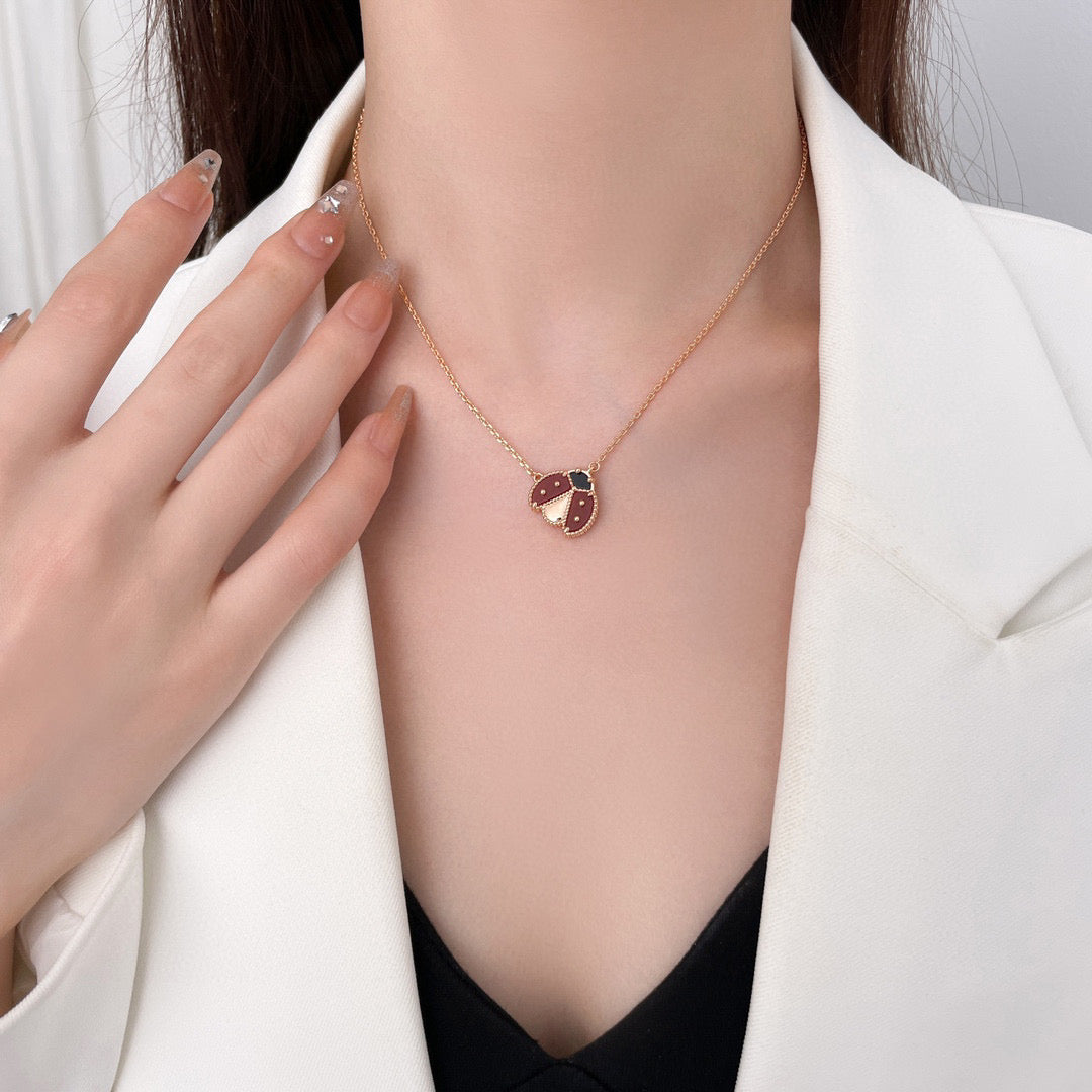 [ELAN LUXE]LUCKY  CARNELIANS LADYBUG NECKLACE