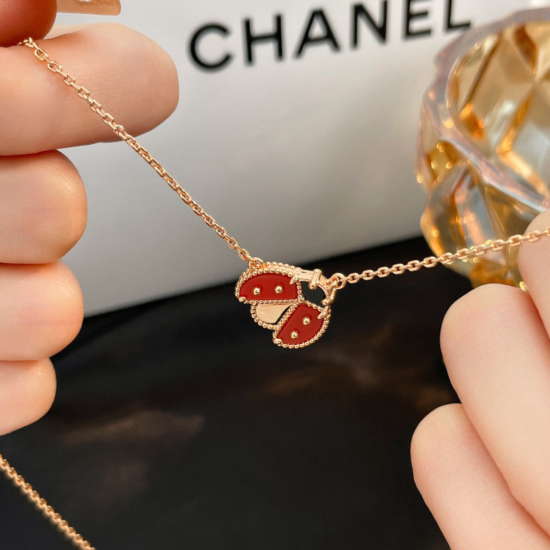 [ELAN LUXE]LUCKY  CARNELIANS LADYBUG NECKLACE