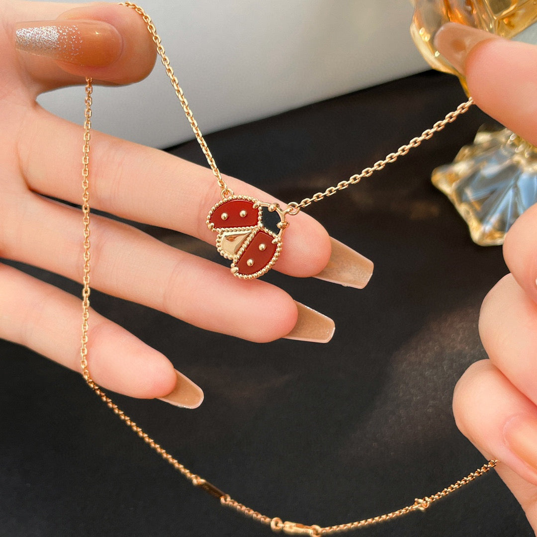 [ELAN LUXE]LUCKY  CARNELIANS LADYBUG NECKLACE