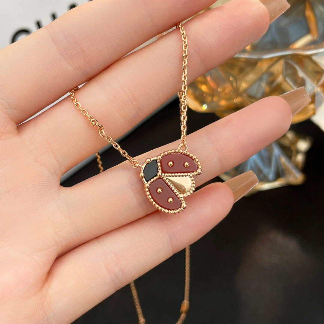 [ELAN LUXE]LUCKY  CARNELIANS LADYBUG NECKLACE