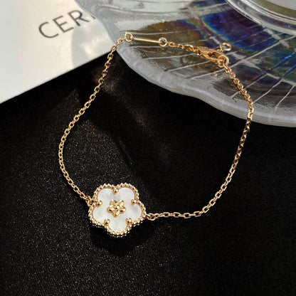 [ELAN LUXE]LUCKY WHITE MOP PLUM BLOSSOM  BRACELET