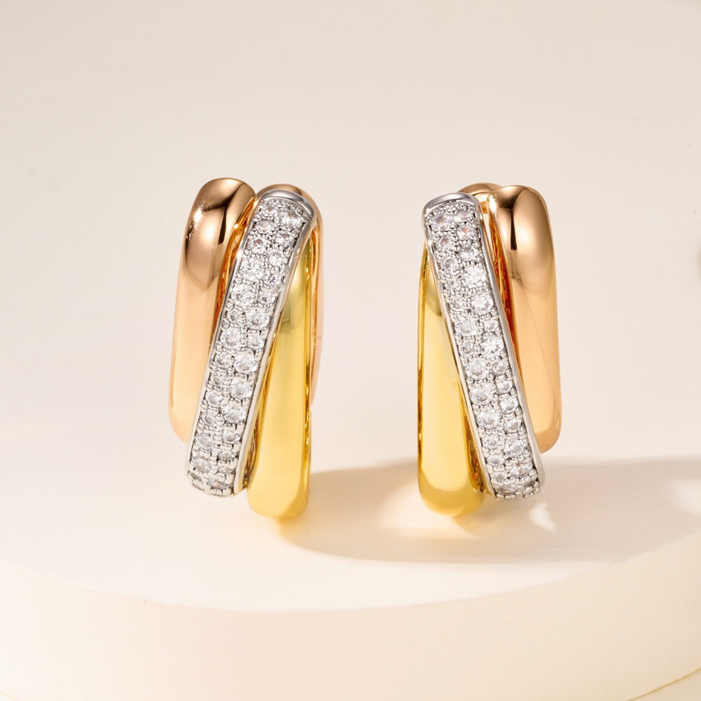 [ELAN LUXE]TRINITY HALF DIAMOND  CUSHION EARRINGS