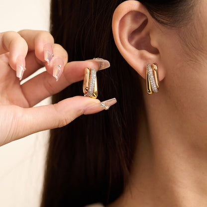 [ELAN LUXE]TRINITY HALF DIAMOND  CUSHION EARRINGS