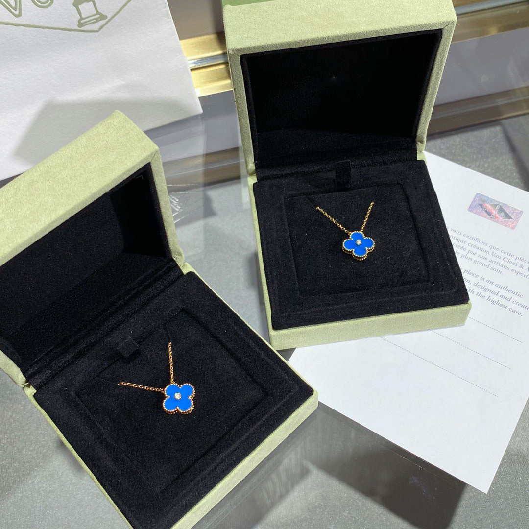 [ELAN LUXE]CLOVER 15MM DIAMOND AND BLUE AGATE NECKLACE