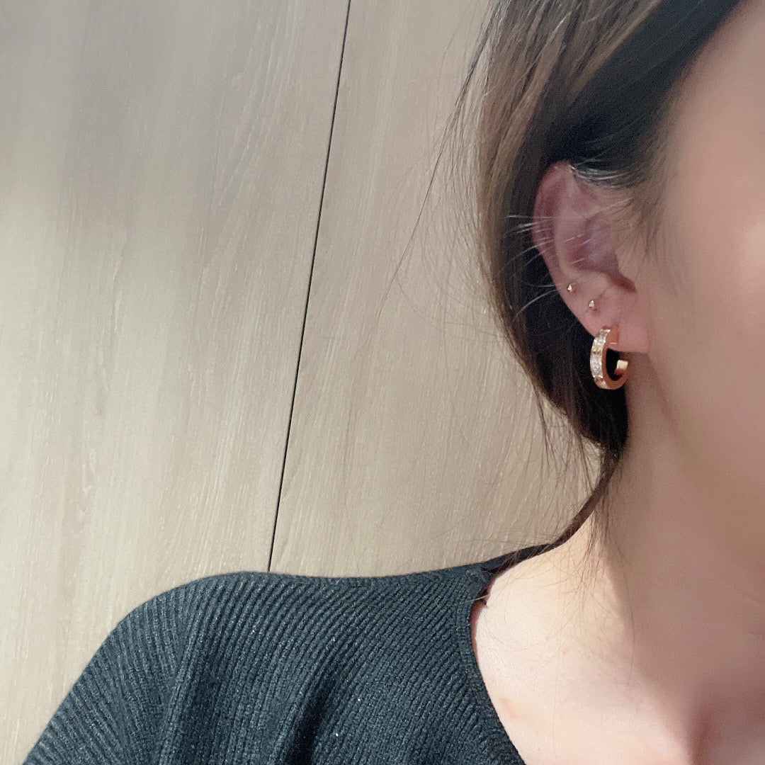 [ELAN LUXE]LOVE 5.5MM DIAMOND PAVED EARRINGS