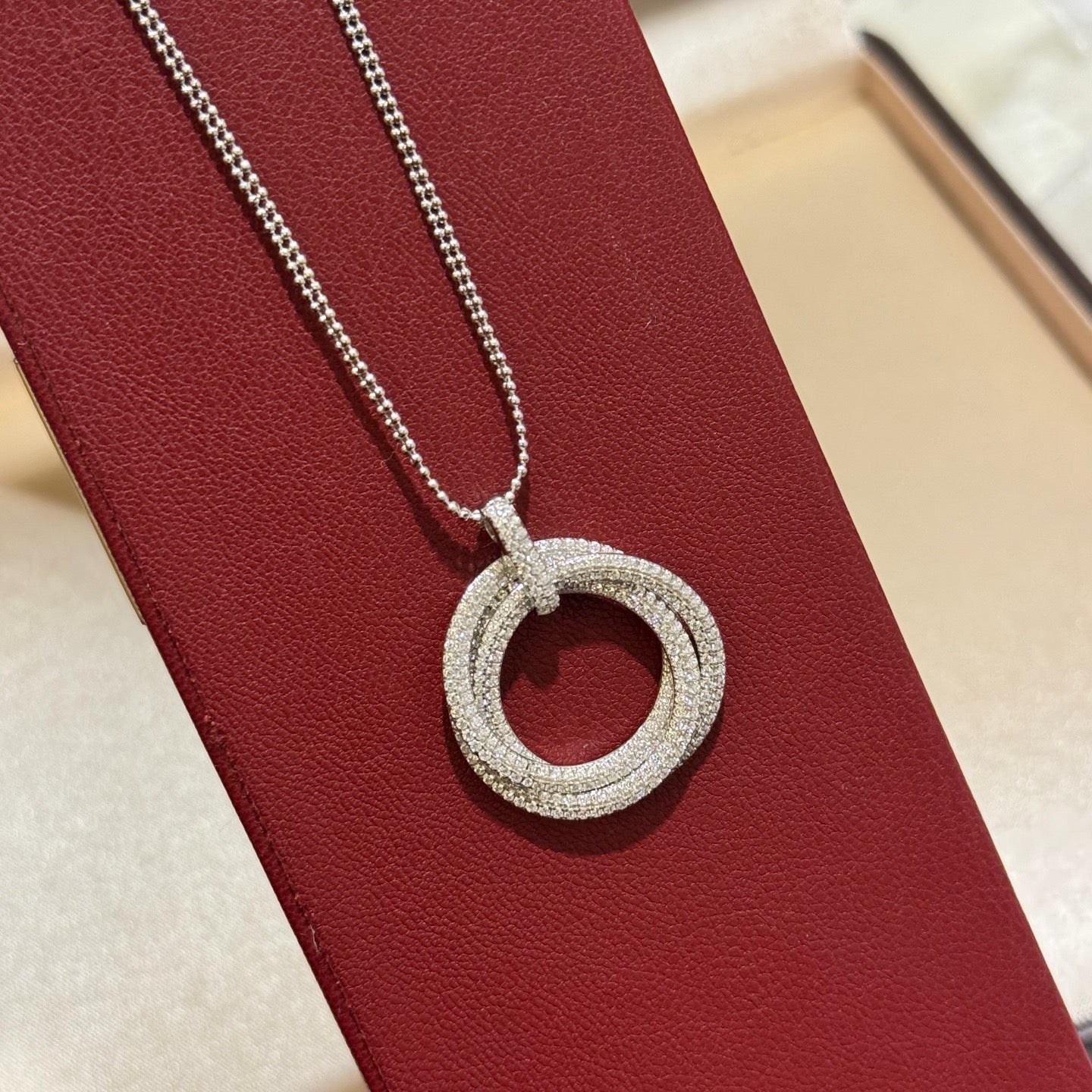 [ELAN LUXE]TRINITY LARGE FULL DIAMOND  NECKLACE