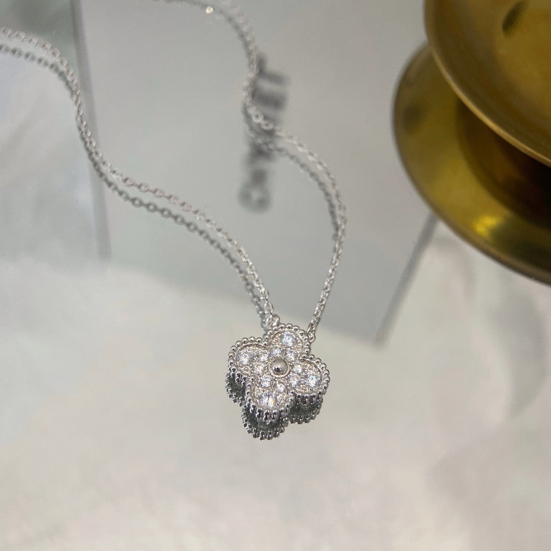 [ELAN LUXE]CLOVER 15MM DIAMOND SINGLE FLOWER NECKLACE