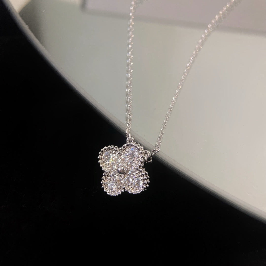 [ELAN LUXE]CLOVER 15MM DIAMOND SINGLE FLOWER NECKLACE