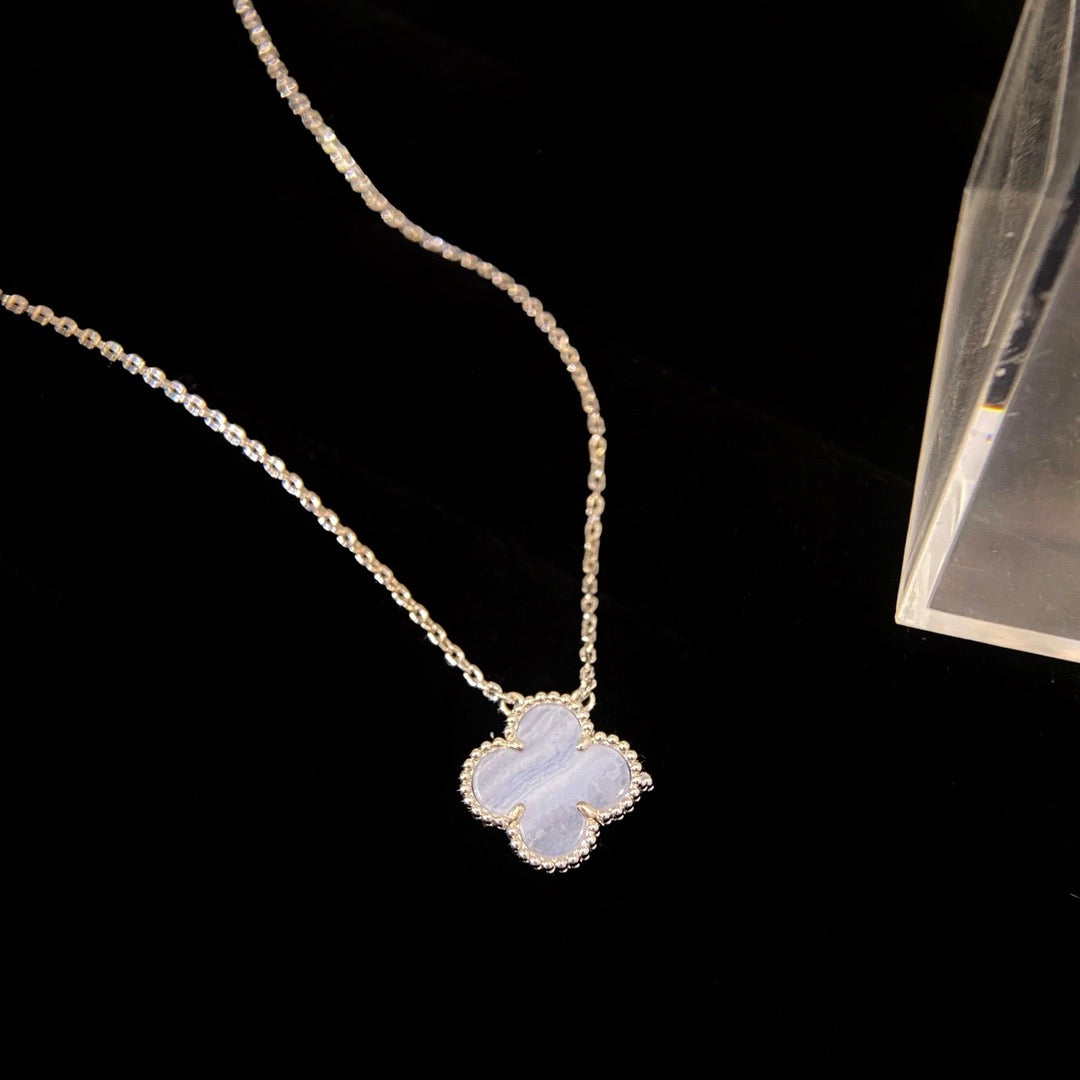 [ELAN LUXE]CLOVER 15MM BLUE CHALCEDONY NECKLACE SILVER