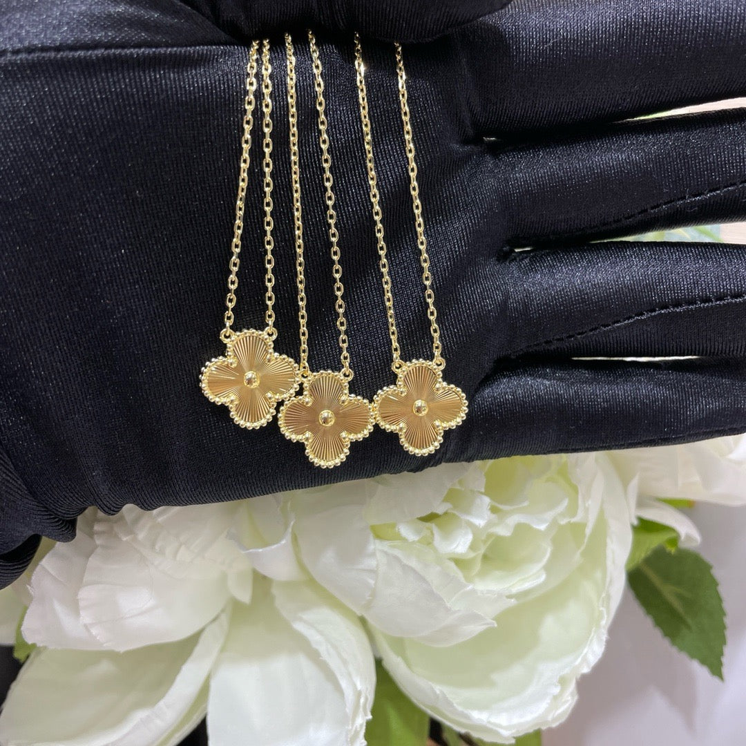 [ELAN LUXE]CLOVER 15MM LASER NECKLACE