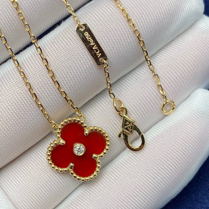 [ELAN LUXE]CLOVER 15MM DIAMOND CARNELIAN NECKLACE