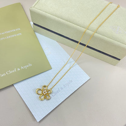 [ELAN LUXE]FLOWERLACE NECKLACE 5 DIAMONDS