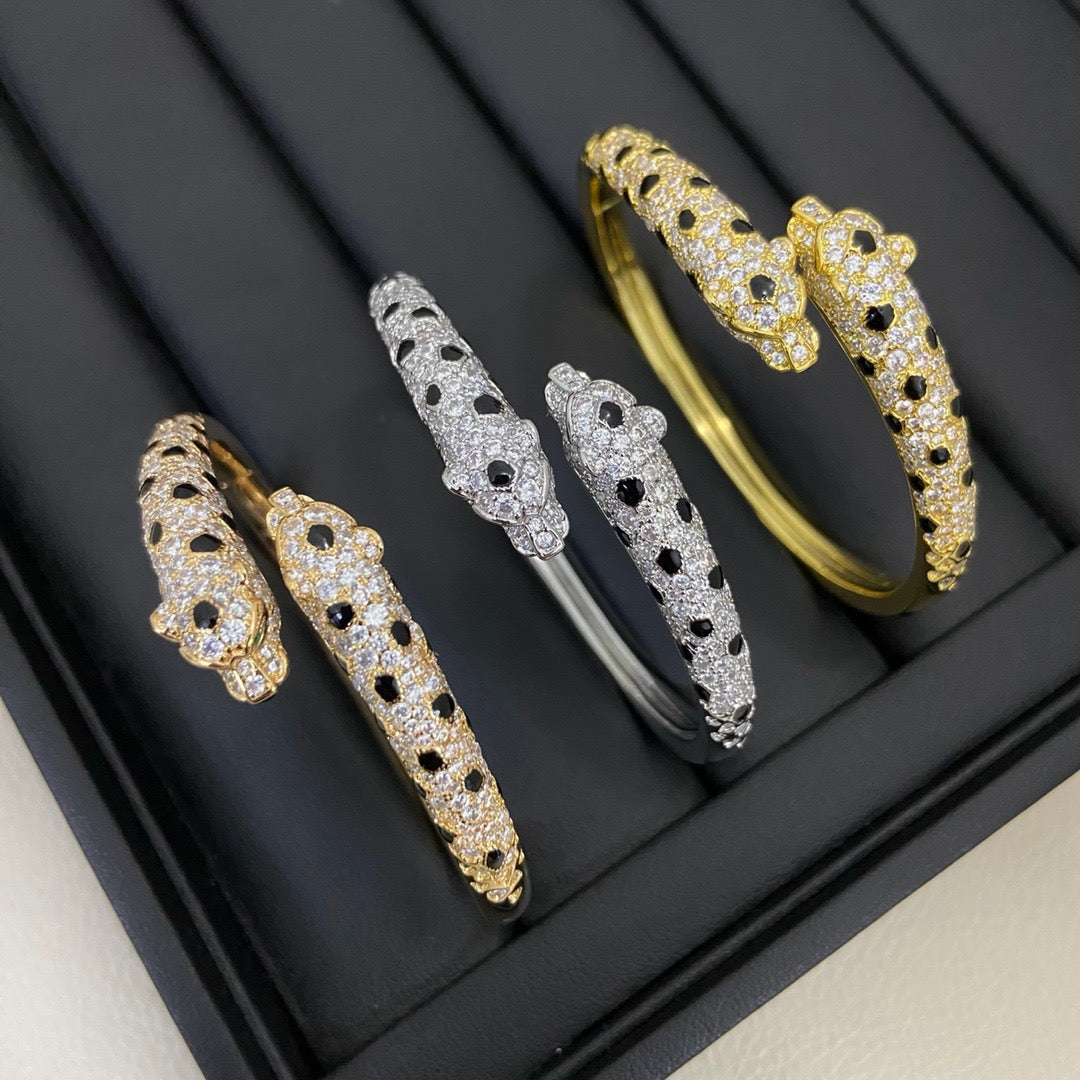 [ELAN LUXE]PANTHERE DOUBLE HEADED HALF DIAMOND OPEN BRACELET