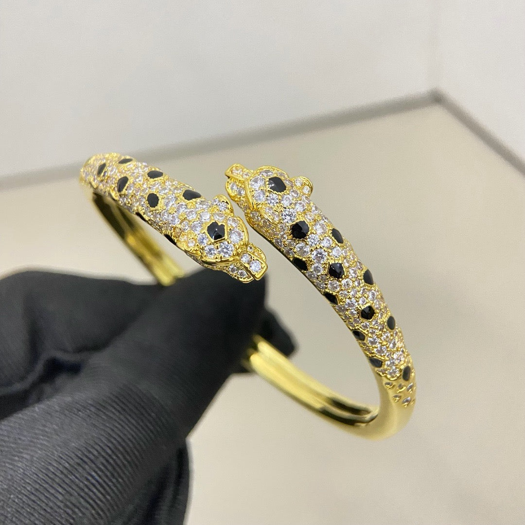 [ELAN LUXE]PANTHERE DOUBLE HEADED HALF DIAMOND OPEN BRACELET