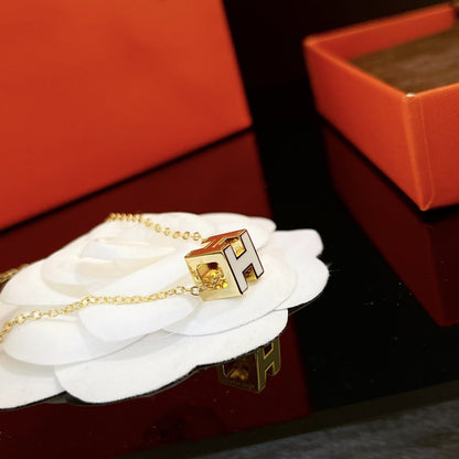 [ELAN LUXE]H WHITE SQUARE GOLD NECKLACE