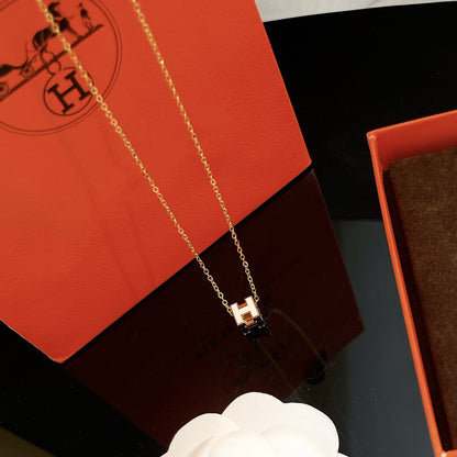 [ELAN LUXE]H WHITE SQUARE GOLD NECKLACE