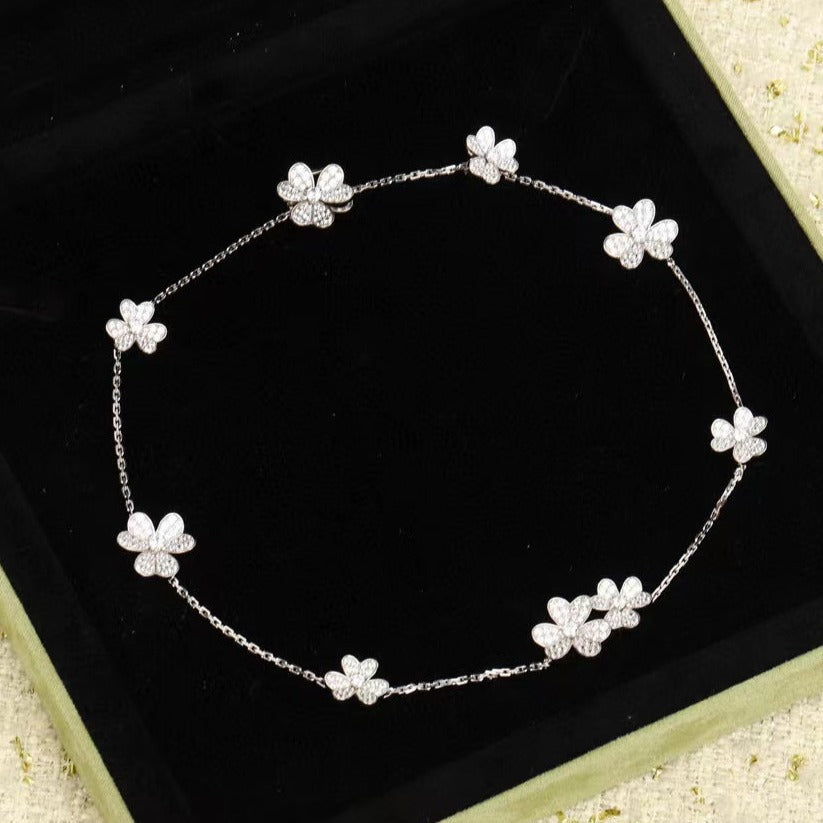 [ELAN LUXE]FRIVOLE SILVER 9 FLOWERS NECKLACE