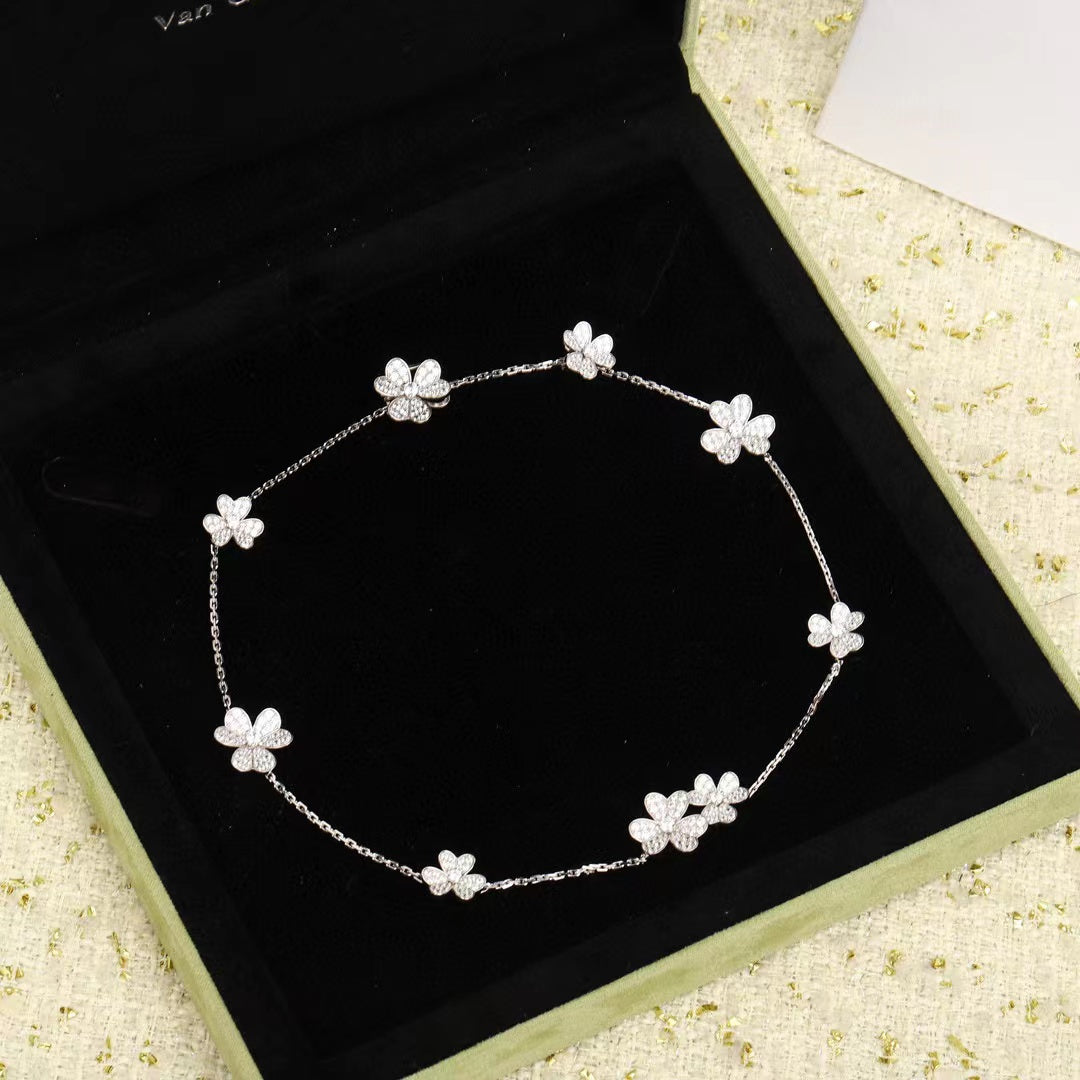 [ELAN LUXE]FRIVOLE SILVER 9 FLOWERS NECKLACE
