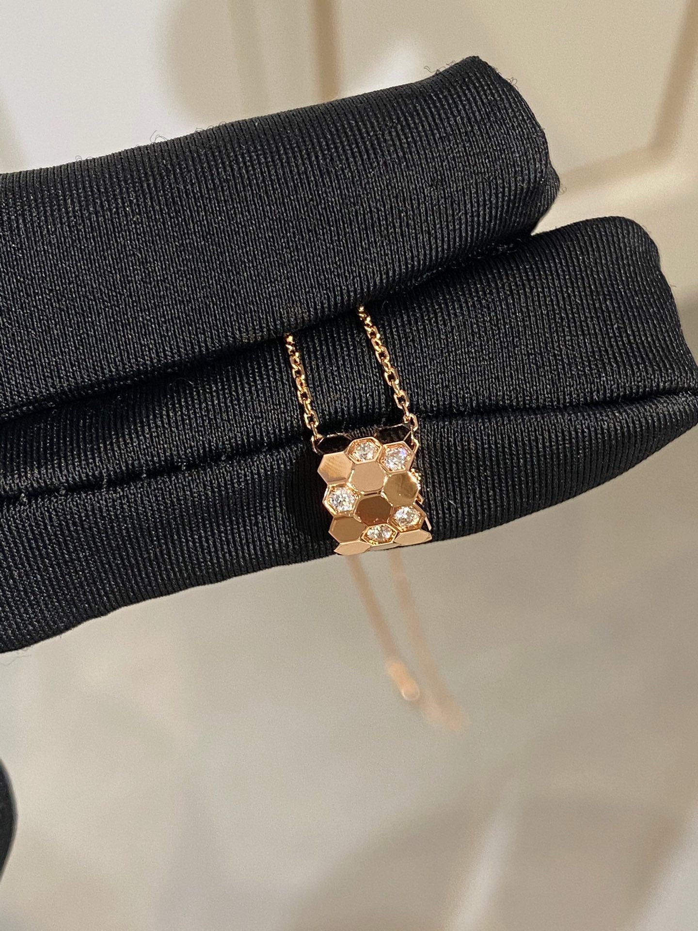[ELAN LUXE]BEE LOVE DIAMOND NECKLACE