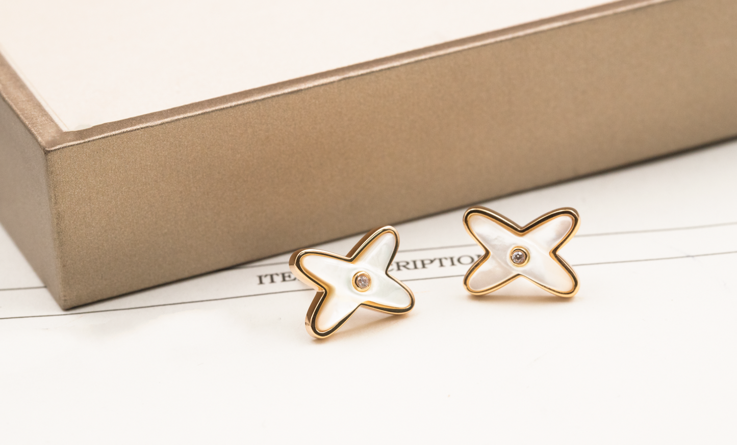 [ELAN LUXE]JEUX DE WHITE MOP PINK GOLD DIAMOND EARRINGS