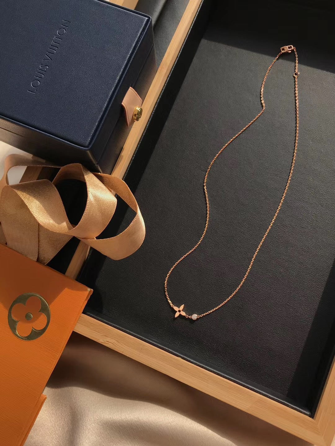 [ELAN LUXE]BLOSSOM PENDANT PINK GOLD AND DIAMOND
