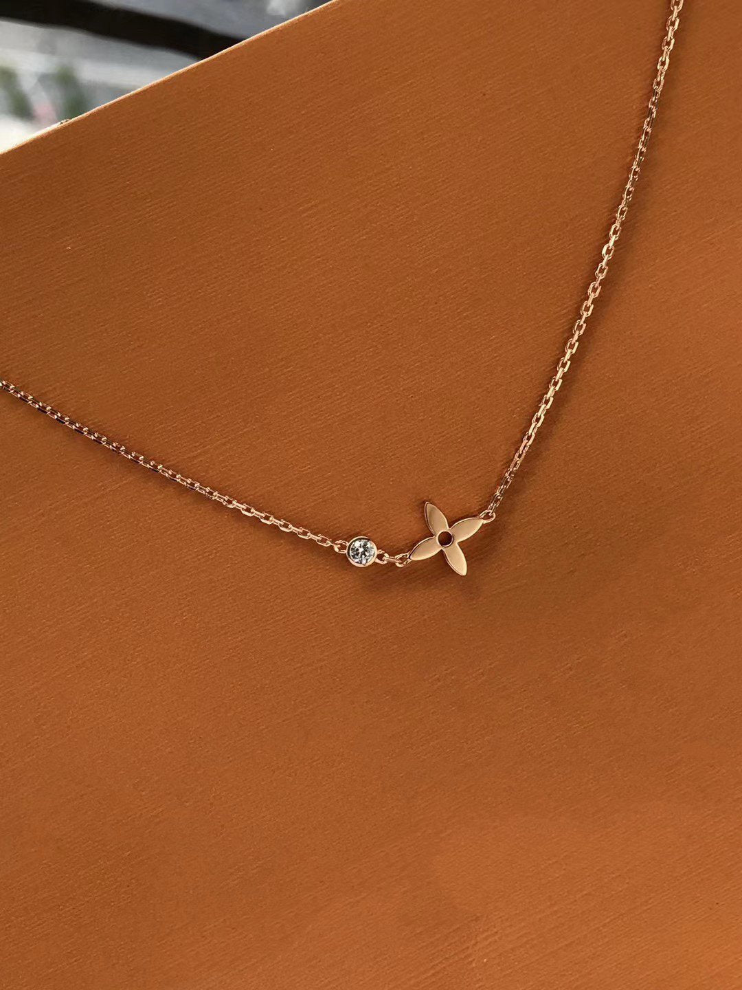 [ELAN LUXE]BLOSSOM PENDANT PINK GOLD AND DIAMOND