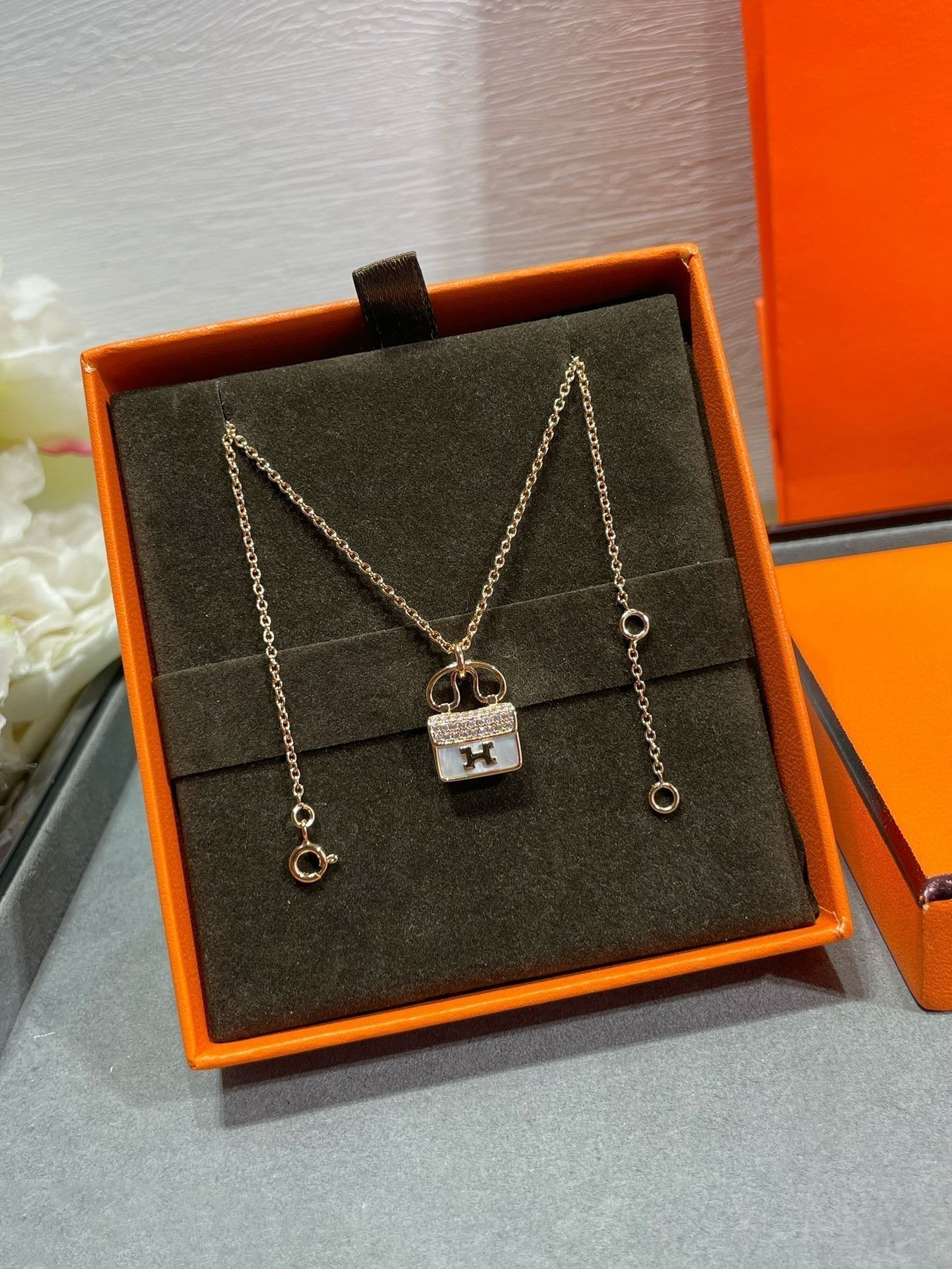 [ELAN LUXE]H CIRCE MOISSANITE PENDANT NECKLACE GOLD
