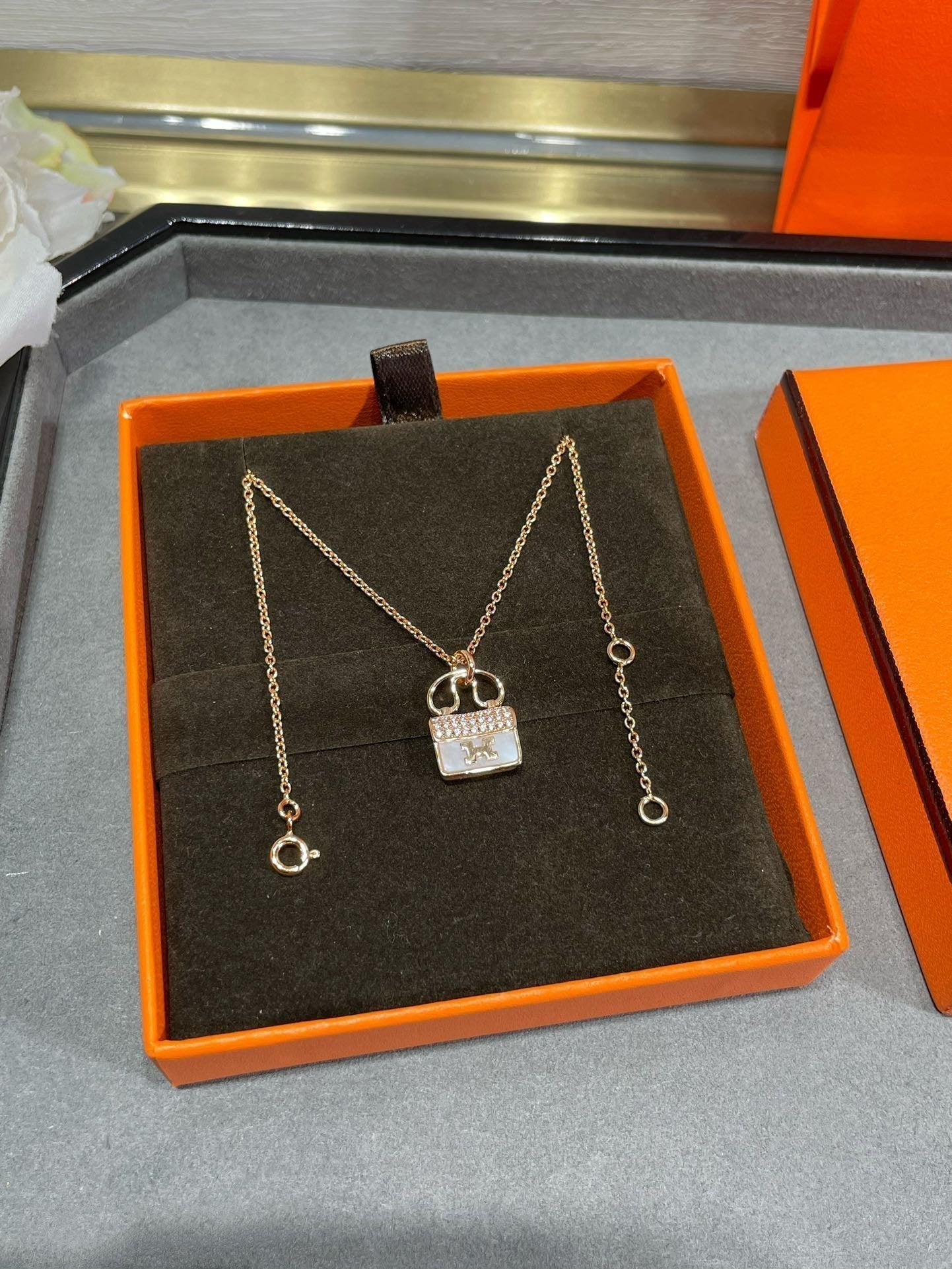 [ELAN LUXE]H CIRCE MOISSANITE PENDANT NECKLACE GOLD