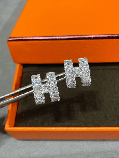 [ELAN LUXE]H STUD EARRINGS WITH SILVER DIAMONDS
